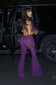 Kim Kardashian - Arriving at a Halloween Party in LA 31-10-2017