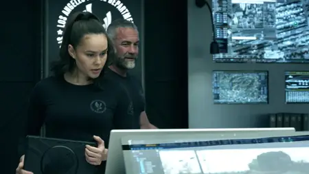 S.W.A.T. S08E17