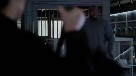 Zoo S03E09