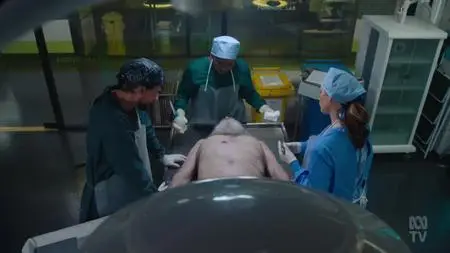 Harrow S03E01