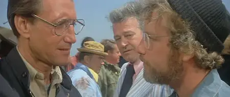 Jaws (1975) [+ Deleted Scenes, Outtakes and Comments]