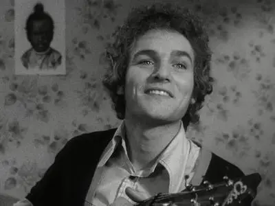 The Moon Over The Alley (1976)