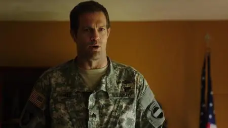 Enlisted S01E01