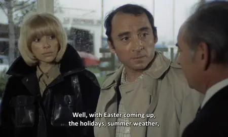 Les seins de glace / Someone Is Bleeding (1974)