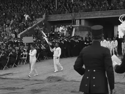 100 Years of Olympic Films: 1912–2012. DVD 04/43. Episode 06 (2017)