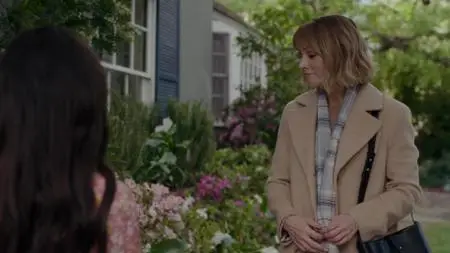 The Woman in the House Across the Street from the Girl in the Window S01E01