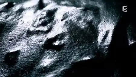 (Fr5) Le big bang au placard (2012)
