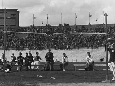 100 Years of Olympic Films: 1912–2012. DVD 04/43. Episode 06 (2017)