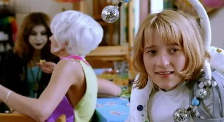 En garde - by Ayse Polat (2004)