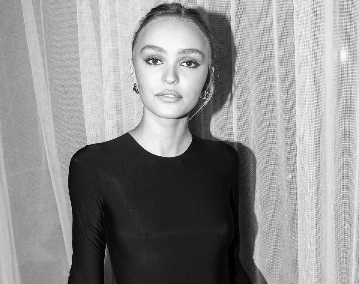 Lily-Rose Depp by Jake Rosenberg for Coveteur December 2019 / AvaxHome