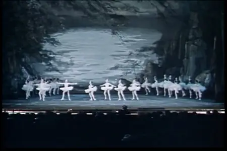 Swan Lake - Maya Plisetskaya, Nicolai Fadeyechev, Bolshoi Ballet (1957)