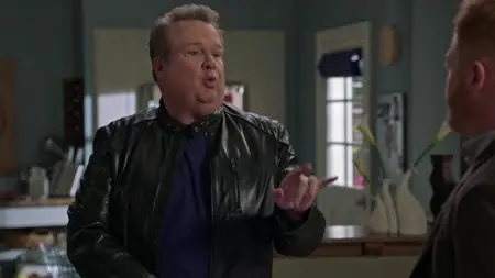 Modern Family S10E19