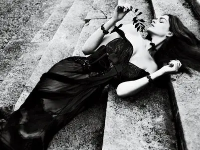 Anne Hathaway by Mert Alas & Marcus Piggott for Interview September 2011