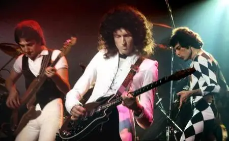 Queen - News Of The World Tour [17 Live Releases] (1977-1978)