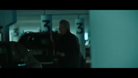 The Helicopter Heist S01E03