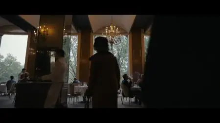Halston S01E02