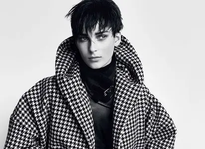 Julia Bergshoeff by Patrick Demarchelier for Vоgue UK September 2015