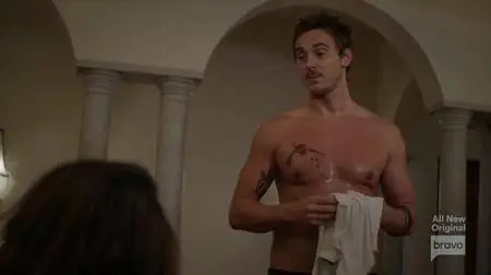 Girlfriends' Guide to Divorce S05E02