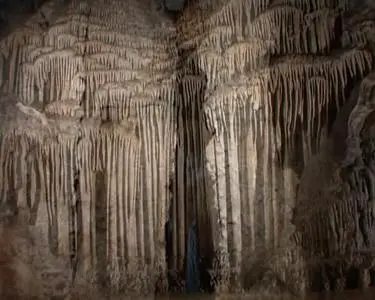 Chatyr-Dag's world. Excursion caves of the Crimea / Мир Чатыр-Дага. Экскурсионные пещеры Крыма (2007)