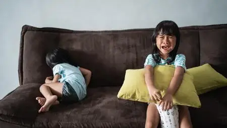 Parenting: Simple Steps To Help Manage Sibling Rivalry.