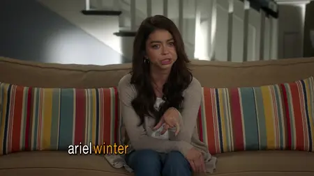 Modern Family S09E09