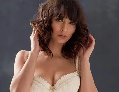 Nicola Paul - Page 3 girl December 8, 2016
