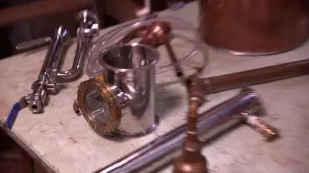 Moonshiners: Master Distiller S02E05 S02E10