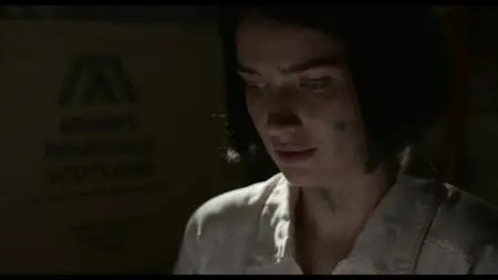 Behind Her Eyes S01E02