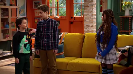 Wizards Beyond Waverly Place S01E01