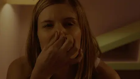Captive (2015) [Open Matte]