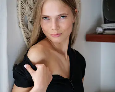 Luise - Delicate Dare
