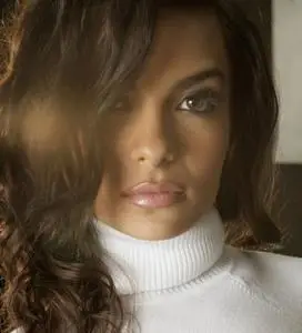 Krista Aynes HQ-Pics (2400x1600)