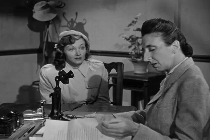 My Name Is Julia Ross (1945)