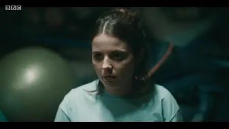 In My Skin S01E03
