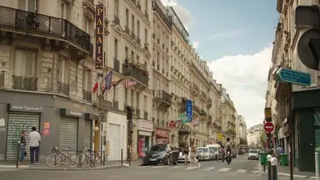 The Romanoffs S01E01