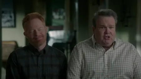 Modern Family S09E22