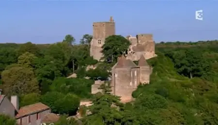 (Fr3) Des Racines et des Ailes : L'abbaye de Cluny (2010)
