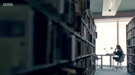 Clique S02E01