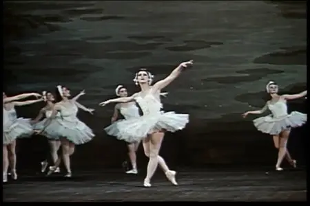 Swan Lake - Maya Plisetskaya, Nicolai Fadeyechev, Bolshoi Ballet (1957)