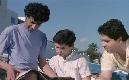 Asfour Stah / Halfaouine: Boy of the Terraces (1990)