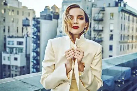 Jodie Comer by Marc Hom for Town & Country UK May 2019