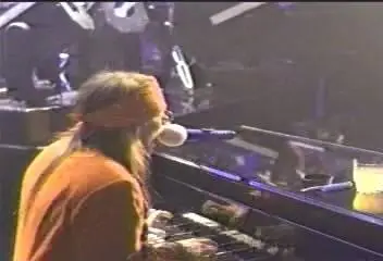 Guns 'n' Roses - November Rain (Music Video)