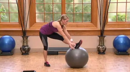 Amy Bento: Drop Set Strength Workout