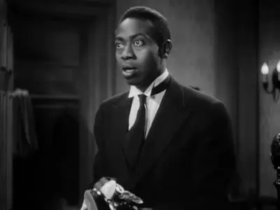 The Smiling Ghost (1941)