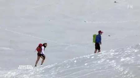 ENQUÊTE EXCLUSIVE: Un été au Mont Blanc : des vacances au sommet