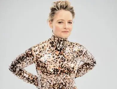 Jodie Foster by Zoey Grossman for ELLE USA December 2023 / January 2024