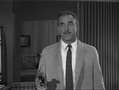 Alfred Hitchcock: Disappearing Trick (1958)