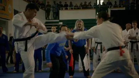 Cobra Kai S01E10