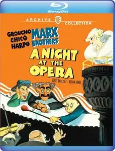 A Night at the Opera (1935)