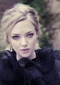 Amanda Seyfried by Simon Emmet for Vanity Fair December 2012